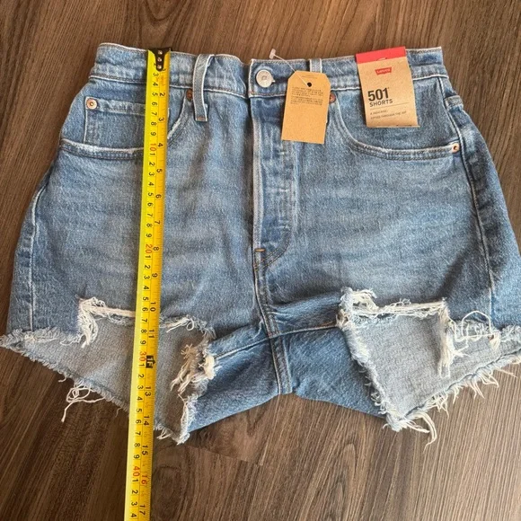 Women's Levi's 501 Button Fly Vintage Style Cutoff BLUE Jean Shorts Size 28 NWT - Picture 8 of 9